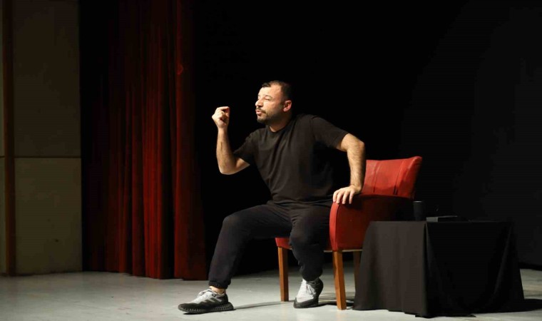 Bitliste Kürtçe stand up gösterisi yapıldı