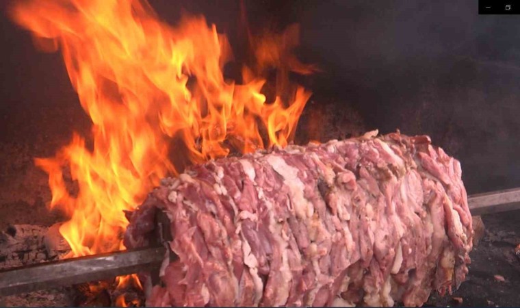 Cağ kebabını en hızlı tüketen ödülün sahibi oldu