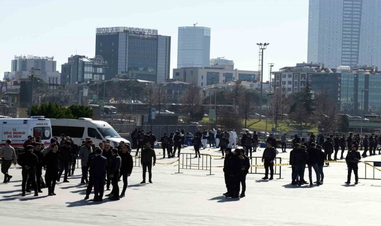 Çağlayan saldırganlarının çantaları bomba imha uzmanları tarafından incelendi