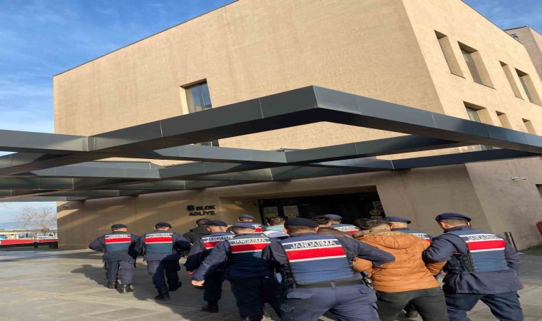 Çanakkalede kablo hırsızlığı şüphelileri yakalandı