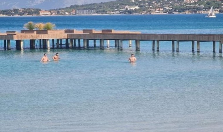 Çeşmede Şubat ayında deniz keyfi