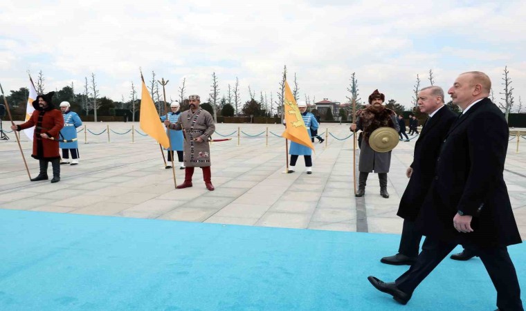 Cumhurbaşkanı Erdoğan, Azerbaycan Cumhurbaşkanı Aliyevi resmi törenle karşıladı