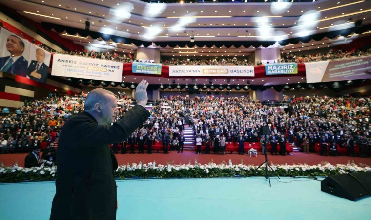 Cumhurbaşkanı Erdoğan: Demokrasinin önemli bir unsuru olan muhalefetin perişan hali içimizi acıtıyor