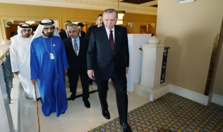 Cumhurbaşkanı Erdoğan, zirve alanına El Mektum ile yürüyerek geldi