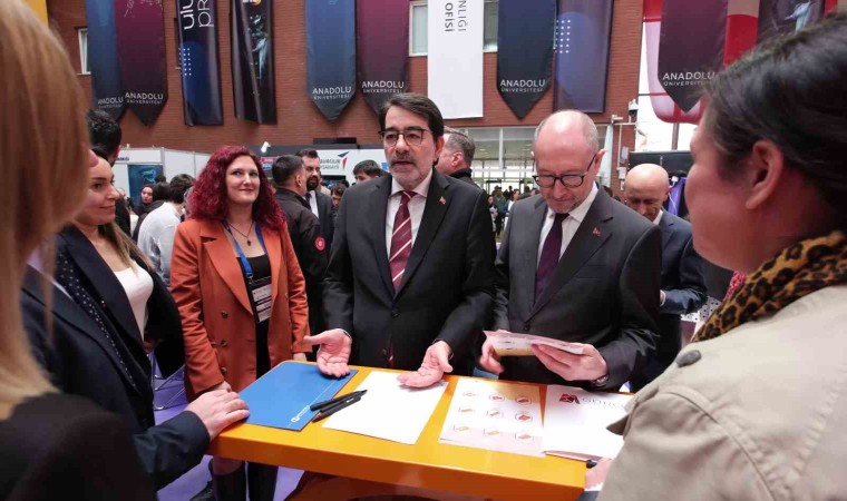 Cumhurbaşkanlığı İnsan Kaynakları Ofisi Daire Başkanı Doç. Dr. Salim Atay öğrencilerle buluştu