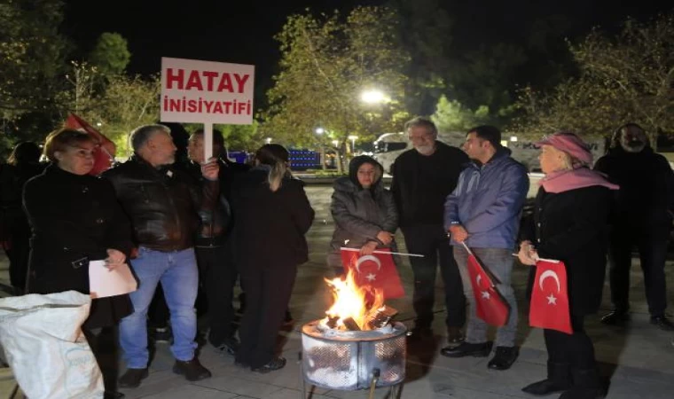 Depremin yıl dönümünde gökyüzüne dilek feneri bıraktılar