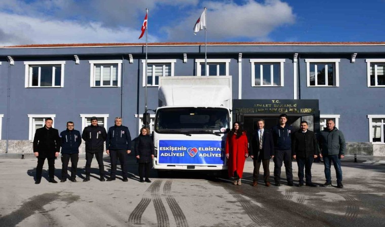 Depremin yıldönümünde kardeş adliye ile omuz omuza