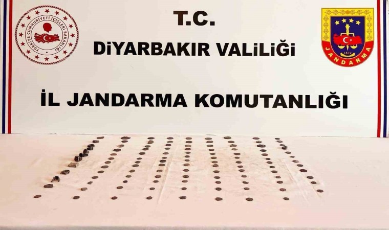 Diyarbakırda Bizans, Roma ve Asur dönemlerine ait 113 adet obje ele geçirildi