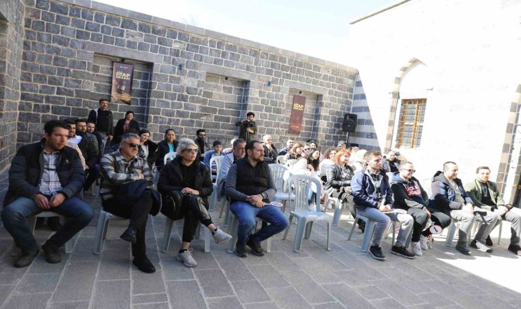 Diyarbakırda Paşa Hamamında kitap mezadı yapıldı