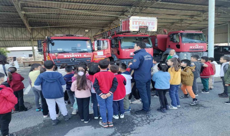 Dörtyolda itfaiyecilerden, öğrencilere eğitim