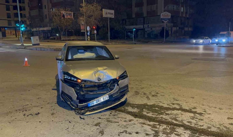 Elazığda trafik kazası: 6 yaralı