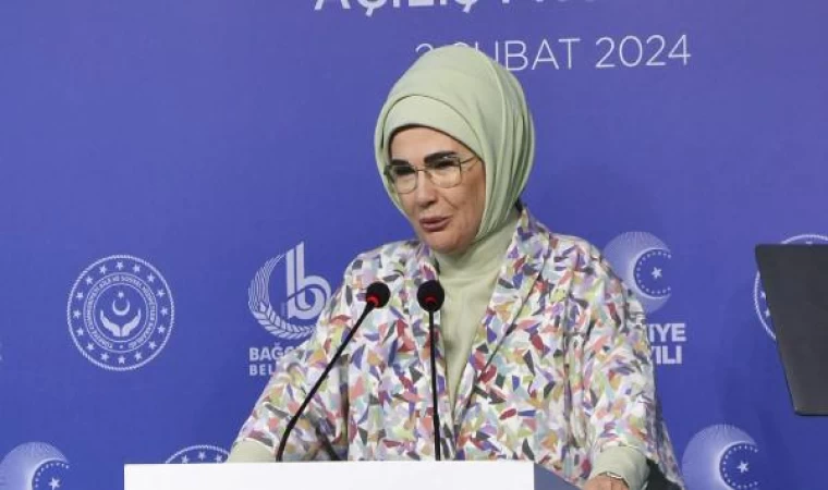 Emine Erdoğan, ”Büyüklerimiz değerlerimiz projesi” tanıtım programına katıldı