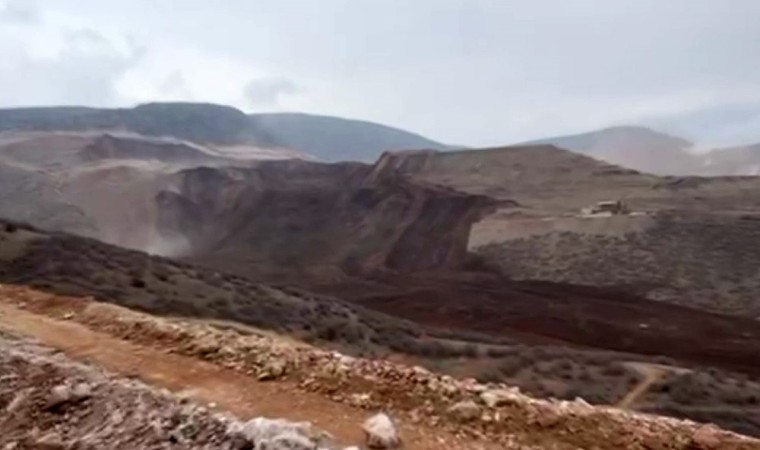 Erzincanda maden sahasında toprak kayması: En az 9 kişi toprak altında