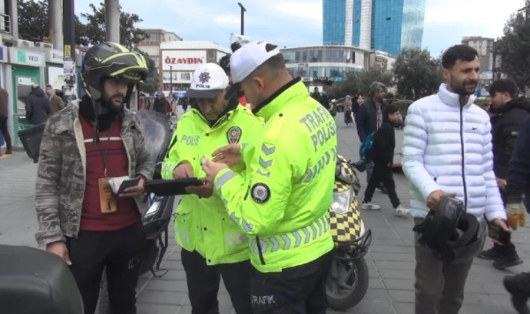 Esenyurt’ta motosiklet sürücülerine denetim 