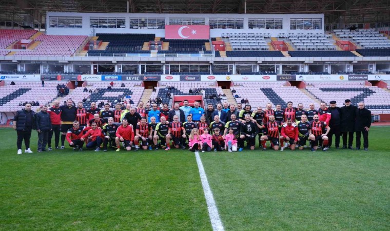 Eskişehirin emektar futbolcuları bir araya geldi