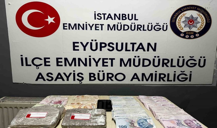 Eyüpsultanda bir güzellik merkezinde uyuşturucu ticareti: 2 kilogram uyuşturucu ele geçirildi