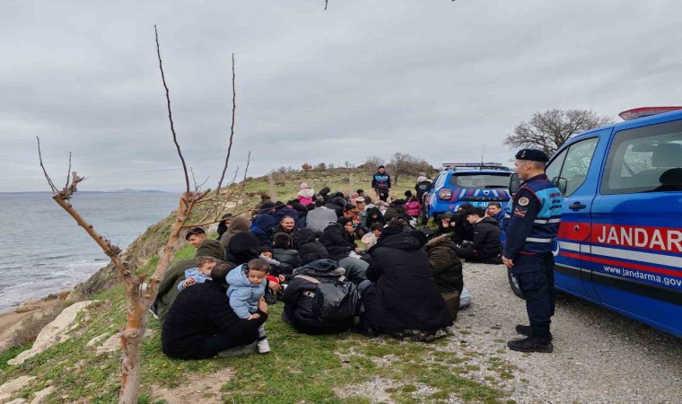 Ezinede 68 kaçak göçmen ile 1 organizatör yakalandı