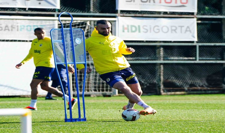 Fenerbahçede, Serdar Dursun ilk antrenmanına çıktı