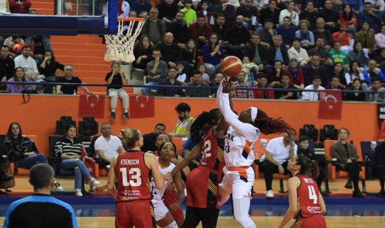 FIBA Kadınlar Avrupa Ligi: ÇBK Mersin: 79 - Casademont Zaragoza: 62