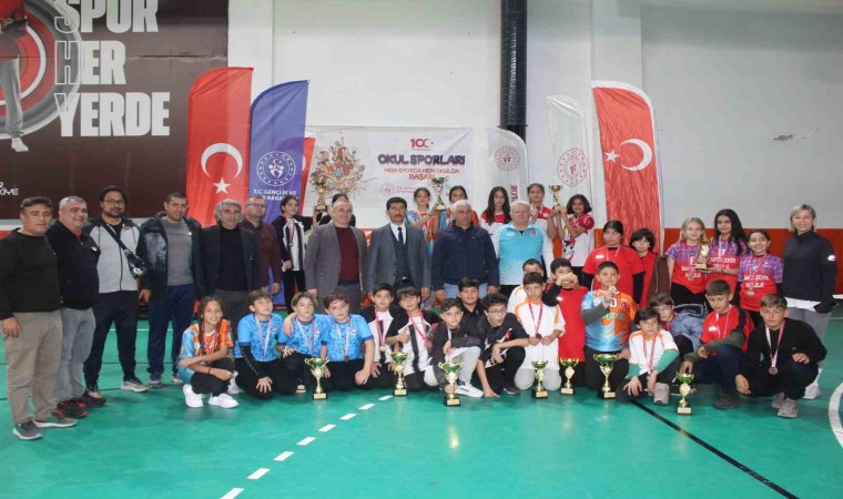 Floor Curling küçükler il birinciliği müsabakaları Köyceğizde yapıldı