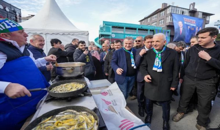 Gençlik ve Spor Bakanı Osman Aşkın Bak, Ümraniye’de hamsi festivaline katıldı