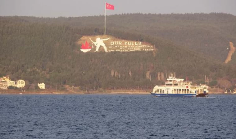 Gökçeada ve Bozcaada feribot seferlerine ’fırtına’ engeli