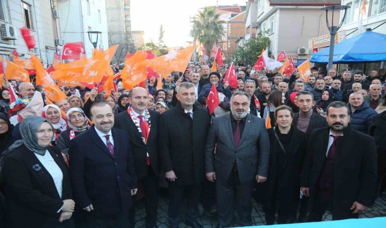 Gölcük Belediye Başkanı Ali Yıldırım Sezerden gövde gösterisi