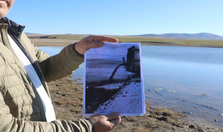 Gölü kirleten firmayı tek kare fotoğraf eleverdi