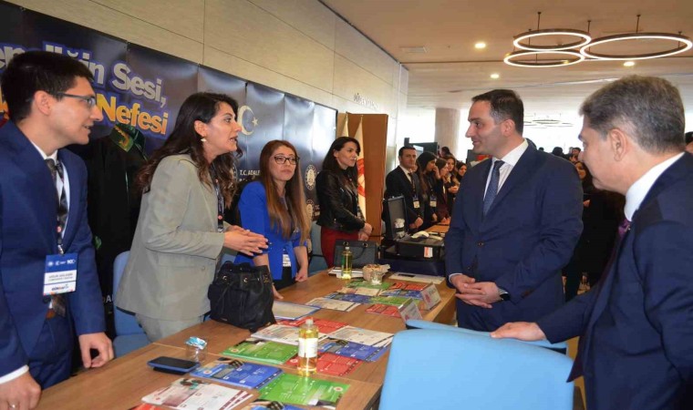 Güney Kariyer Fuarında Antalya Adliyesi standı büyük ilgi gördü