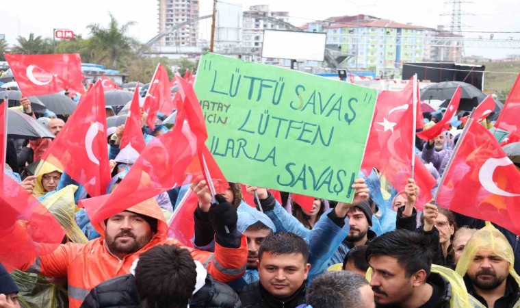 Hataylılar Lütfü Savaşa destek için CHP il başkanlığında bir araya geldi