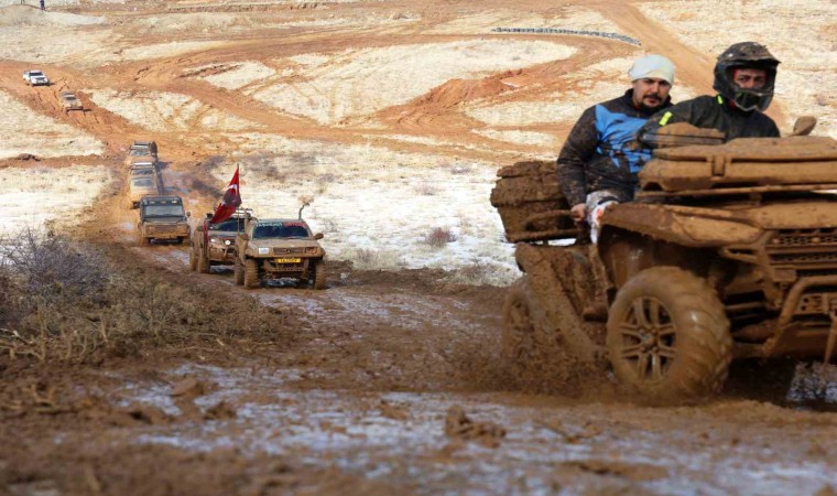 Hazarbaba Dağında Off-Road rüzgarı