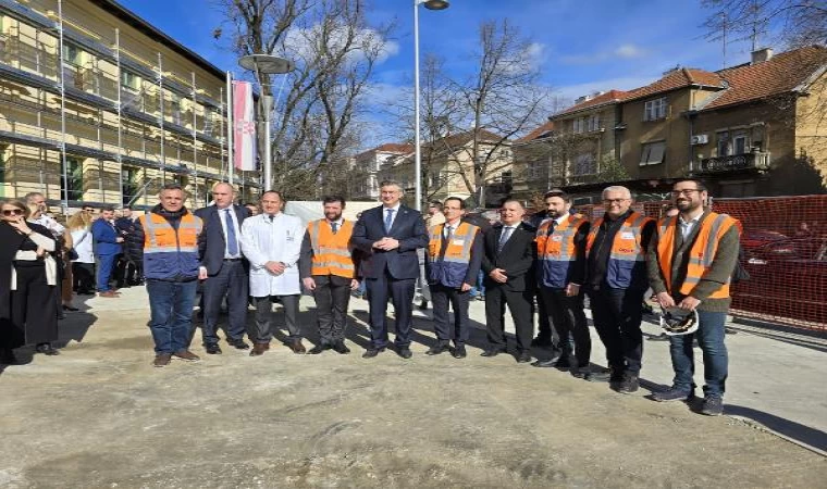 Hırvatistan Başbakanı Plenkovic, renovasyonu devam eden tarihi Sister Of Mercy Hastanesi’ni inceledi