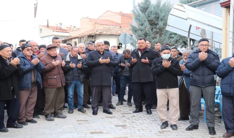 Hisarcıkta 48 kişilik umre kafilesi dualarla uğurlandı