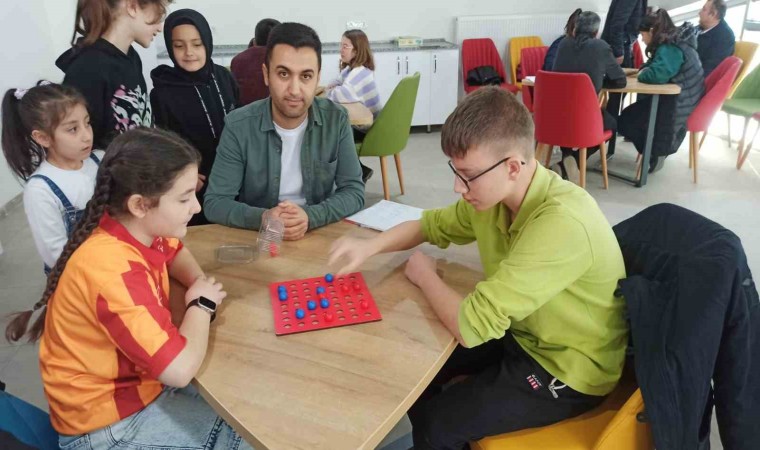 Hisarcıkta akıl ve zeka oyunları turnuvasına köy ortaokulu damga vurdu