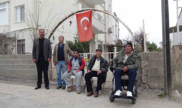 İlk Türk astronot Alper Gezeravcıyı akrabaları merak ve sevinçle bekliyor