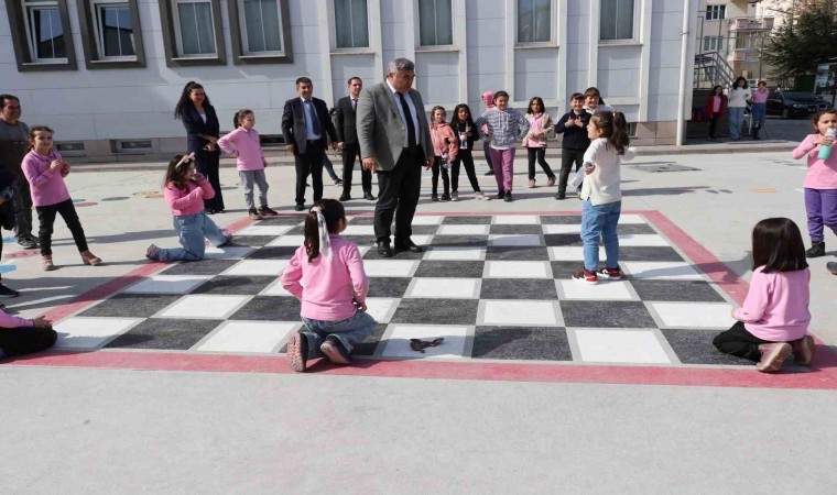 İlkler Hoca Ahmet Yesevi İlkokulunda kapalı oyun alanı açılışı yapıldı