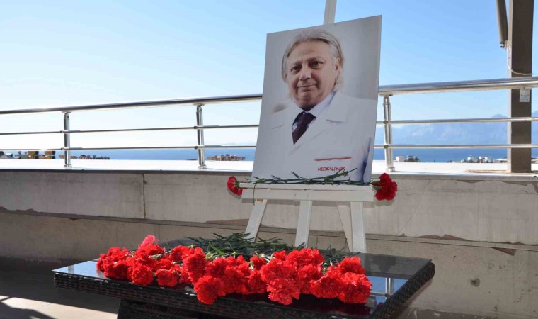 İş arkadaşlarından Prof.Dr. Demirbaşa, Nazım Hikmet şiiriyle veda