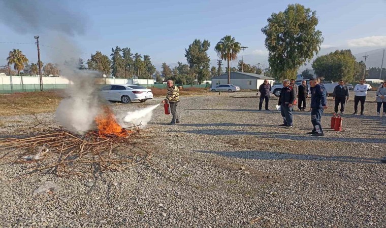 İskenderunda konteyner kent sakinlerine yangın eğitimi verildi