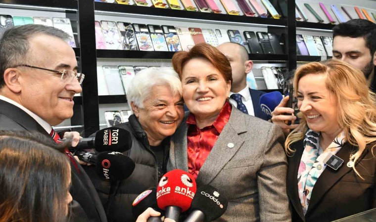 İYİ Parti lideri Akşener, Yenimahallede esnafı ziyaret etti