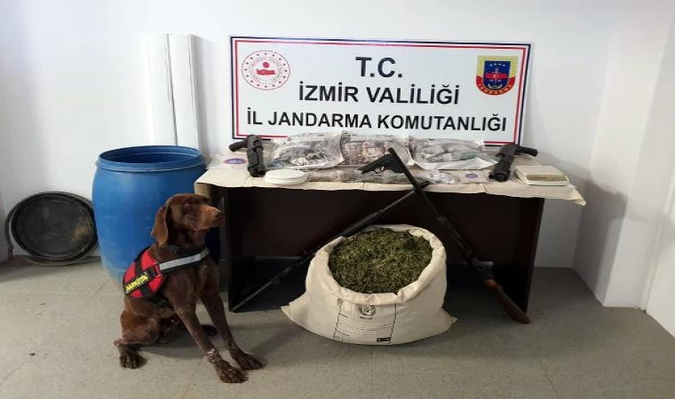 İzmir’de 11,5 kilo esrar ele geçirildi; 2 gözaltı