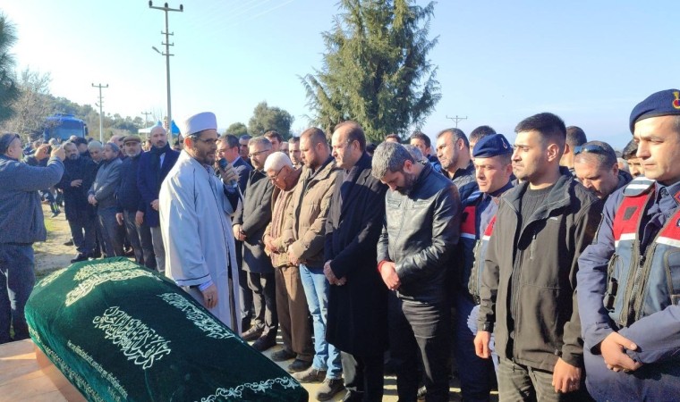 İzmirde öldürülen taksici memleketi Aydında toprağa verildi