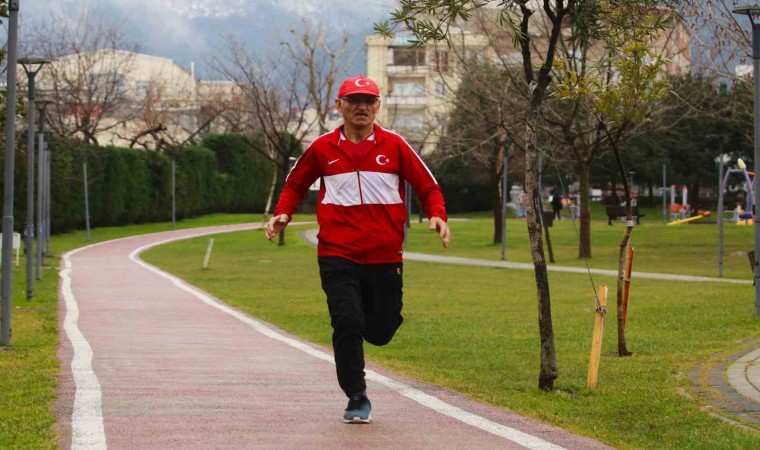 Japonyada maraton koşmak için inşaatlarda çalışıyor