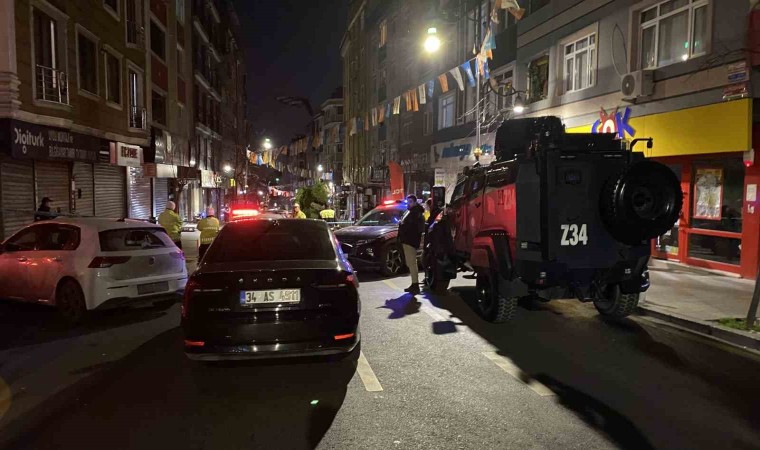 Kağıthanede motosikletli 2 şahıs devriye gezen bekçiyi vurdu