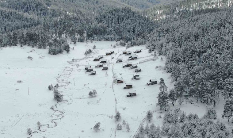 Kastamonunun yaylalarında kartpostallık kış görüntüleri