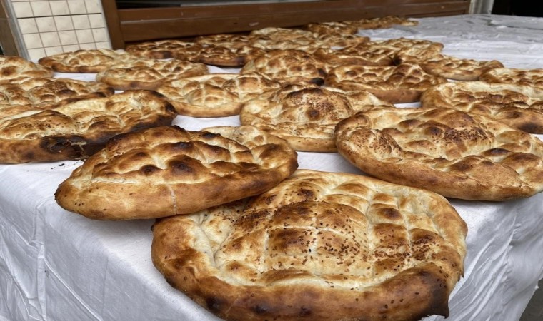 Kayseride Ramazan pidesi 15 TLden satılacak