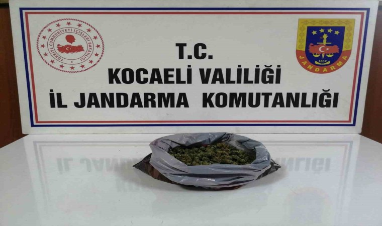 Kocaelide 37 bin makaron ve 58 kilo tütün ele geçirildi