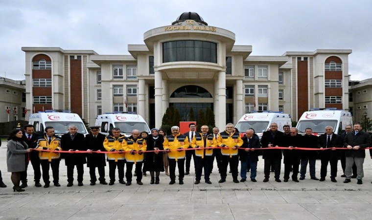 Kocaelide hizmete giren 4 yeni ambulansla sayı 90a ulaştı