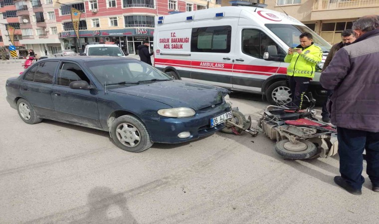 Konyada otomobil ile elektrikli bisiklet çarpıştı: 1 yaralı