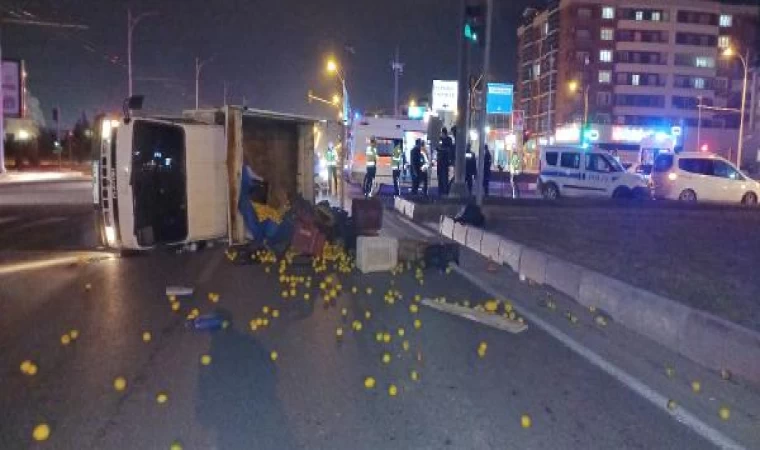 Malatya’da kamyonet ile otomobil çarpıştı; 3 yaralı