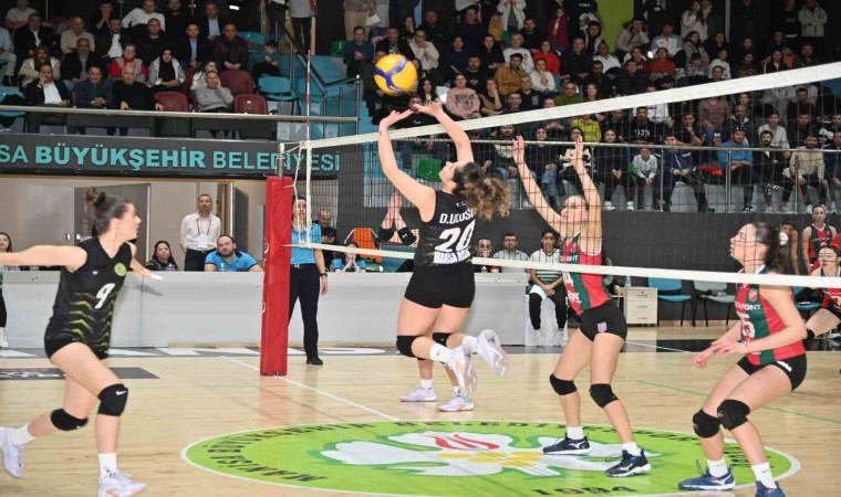 Manisa BBSK Sultanları şampiyon ünvanıyla Play-Offlara gidiyor